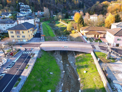 Rifacimento del ponte sul torrente Mandola nel centro abitato di Calceranica al Lago